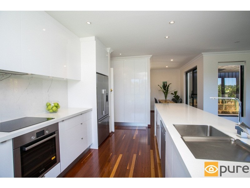 4 Langdale Street, Wembley Downs WA 6019