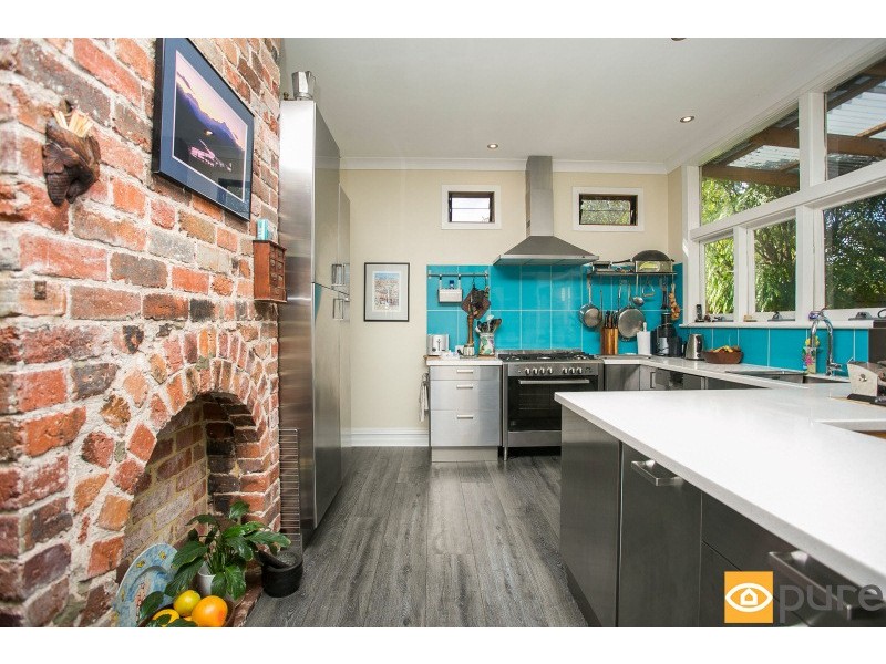 24 Pearse Street, North Fremantle WA 6159