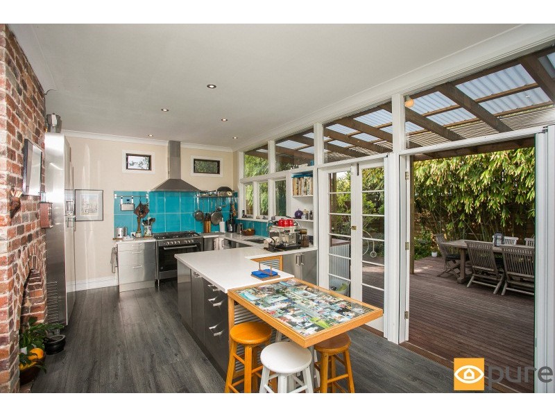 24 Pearse Street, North Fremantle WA 6159