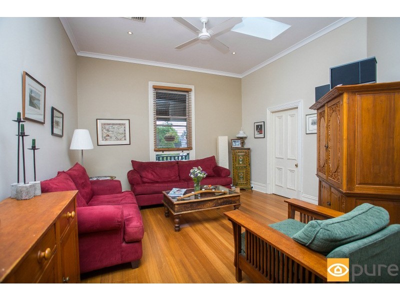 24 Pearse Street, North Fremantle WA 6159