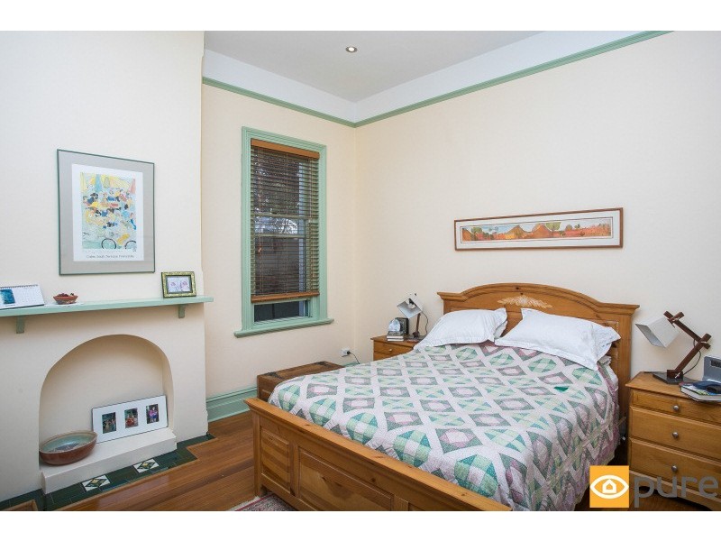 24 Pearse Street, North Fremantle WA 6159