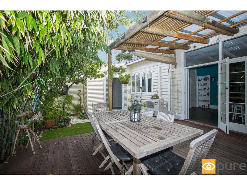 24 Pearse Street, North Fremantle WA 6159