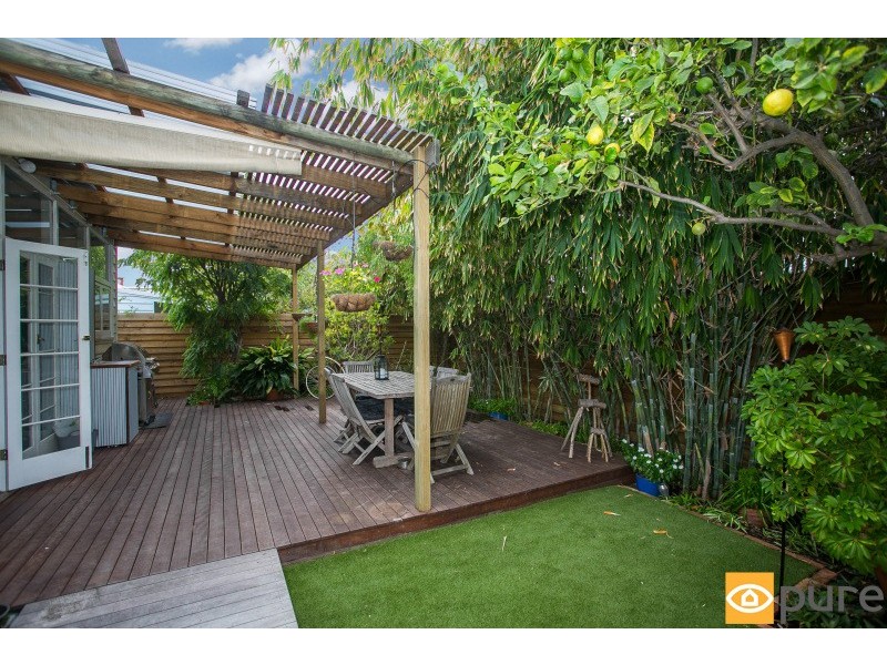 24 Pearse Street, North Fremantle WA 6159