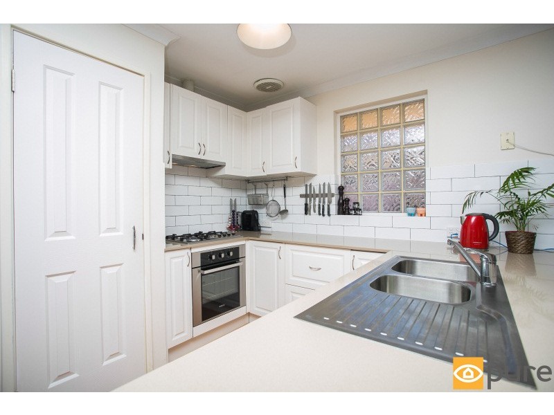 158 Grand Promenade, Doubleview WA 6018