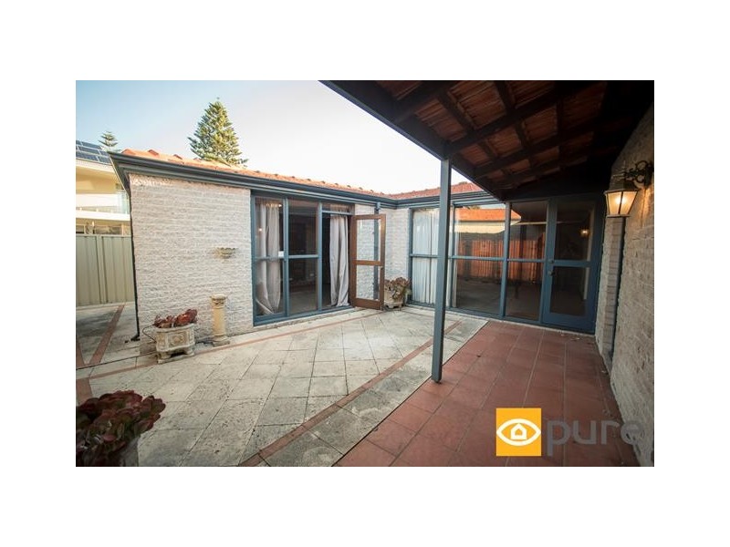 20 Kinkuna Way, City Beach WA 6015