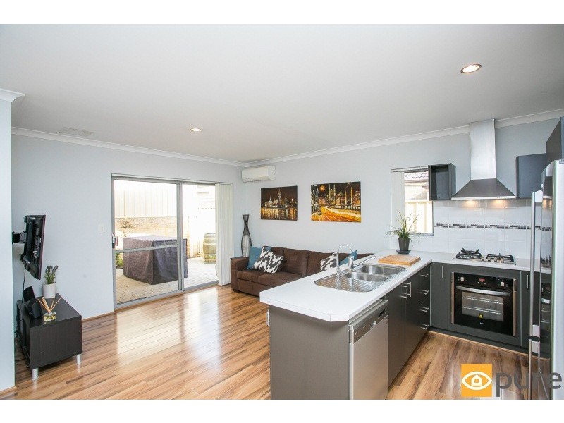 54B Barnes Street, Innaloo WA 6018