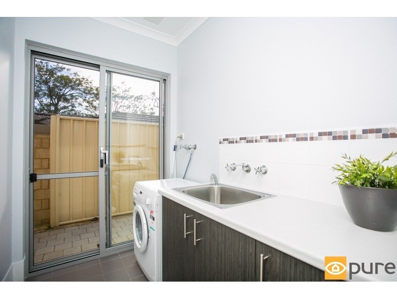 54B Barnes Street, Innaloo WA 6018