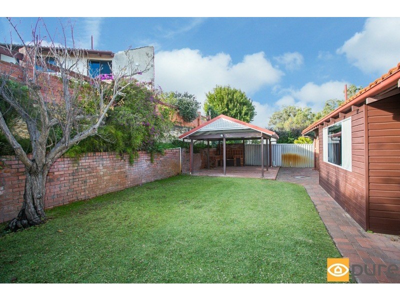 4 Kalari Drive, City Beach WA 6015