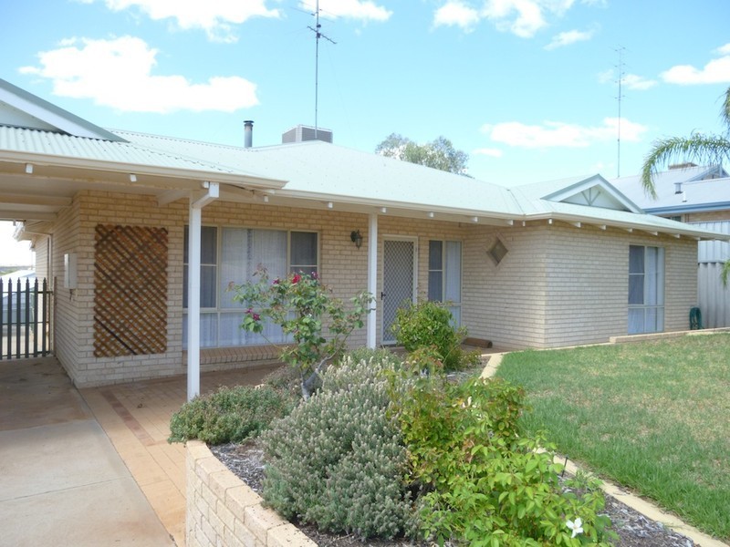 9 Killick Street, Northam WA 6401