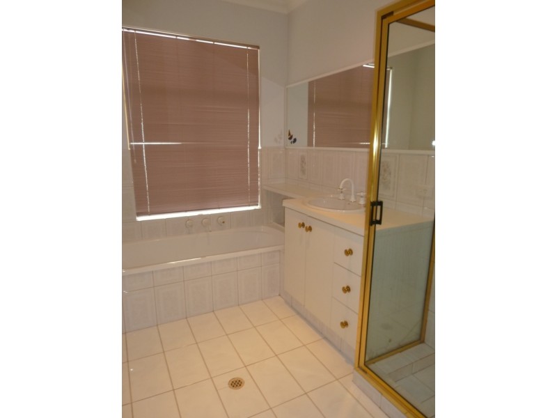 9 Killick Street, Northam WA 6401