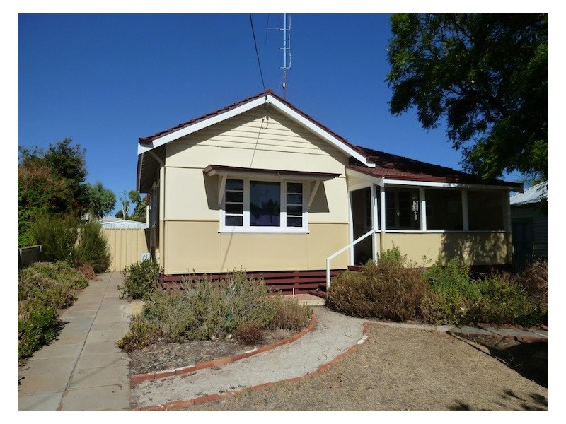 121 Chidlow Street, Northam WA 6401