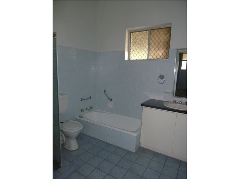 11 Selby Street, Northam WA 6401