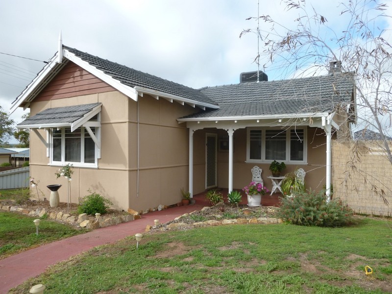 65 Forrest Street, Northam WA 6401