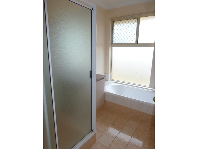 16 Thomson Street, Northam WA 6401