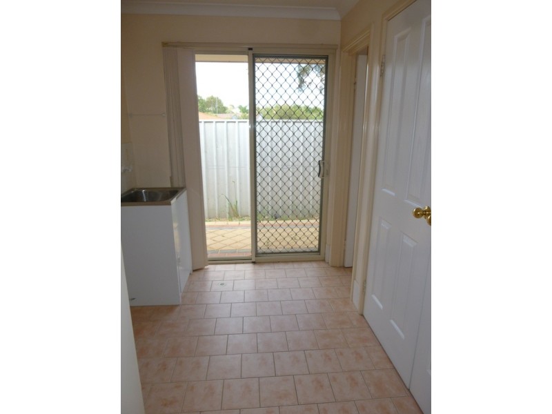 16 Thomson Street, Northam WA 6401