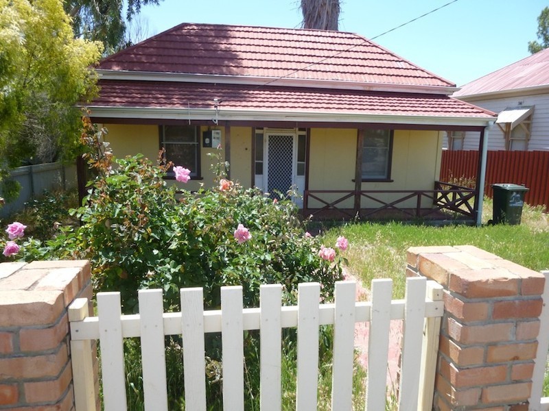 12 Hampton Street, Northam WA 6401