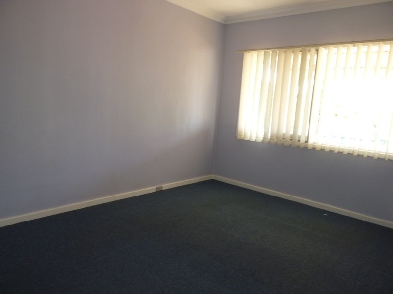 8 Strickland Avenue, Northam WA 6401