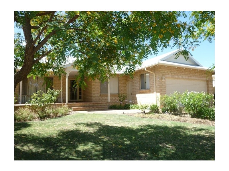 22 Wood Drive, Northam WA 6401