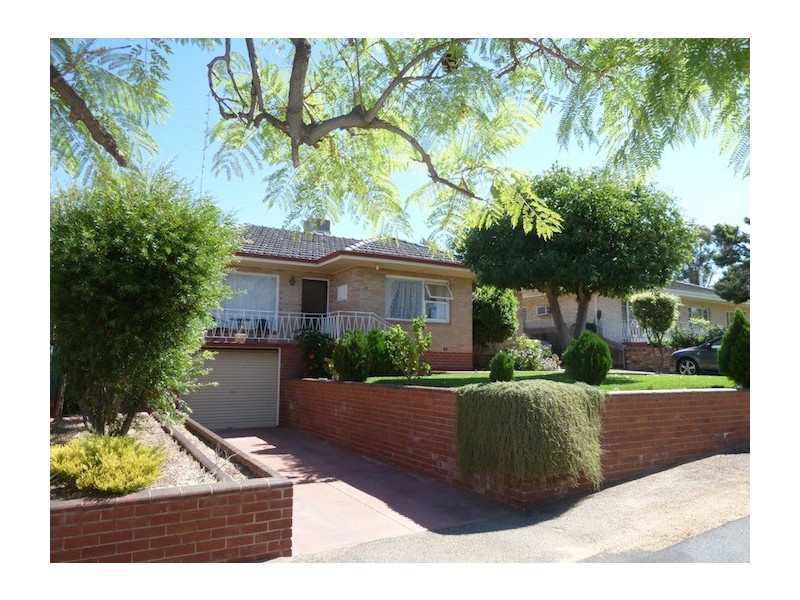 11 Christmass Street, Northam WA 6401