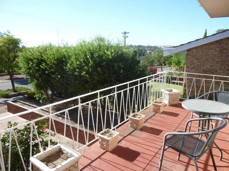 11 Christmass Street, Northam WA 6401