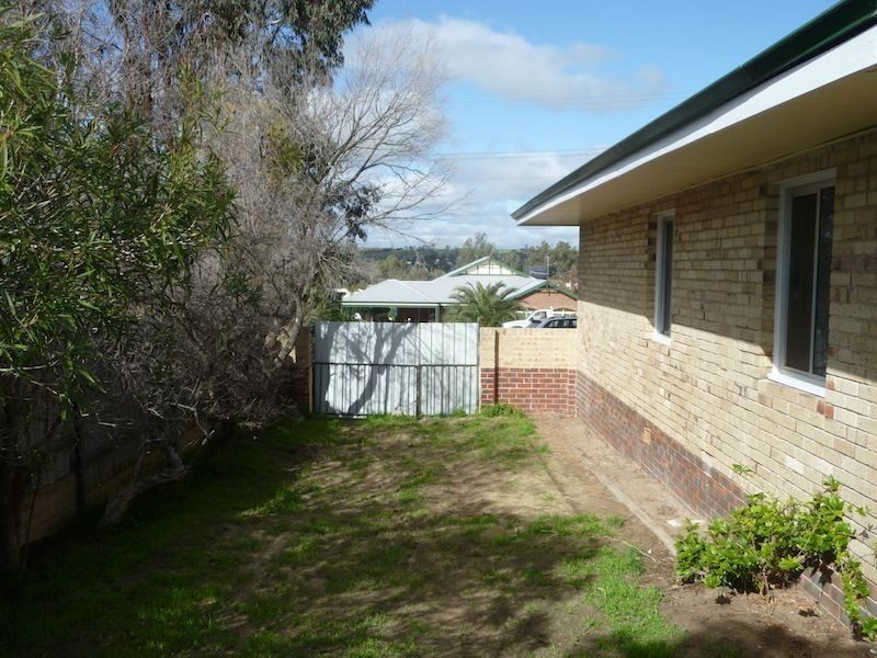 9 Thomson Street, Northam WA 6401