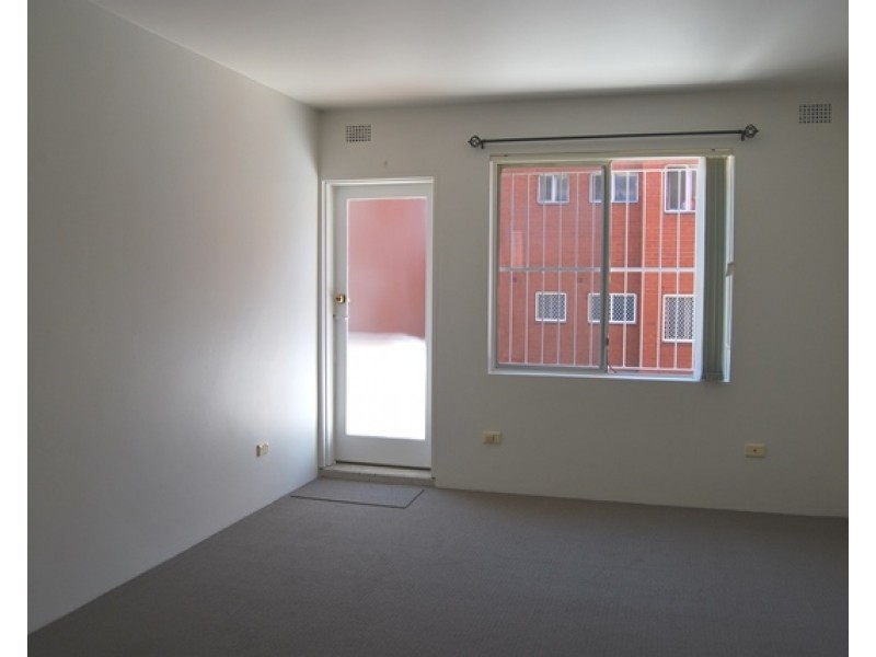 1/7 Phillip Street, Roselands NSW 2196