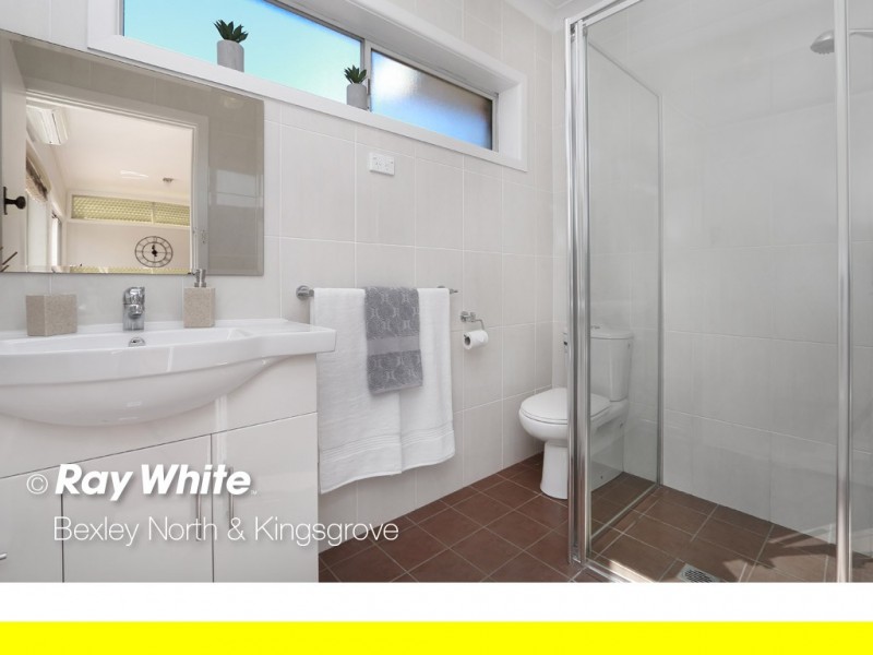 3 Leigh Avenue, Roselands NSW 2196