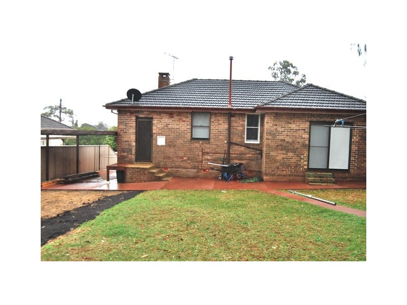 25 Arnold Street, Peakhurst NSW 2210