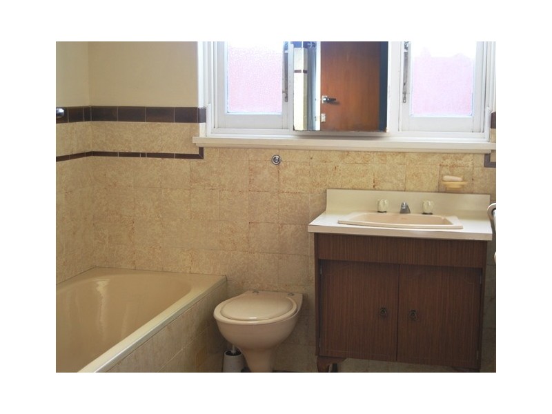 1 Banner Road, Kingsgrove NSW 2208