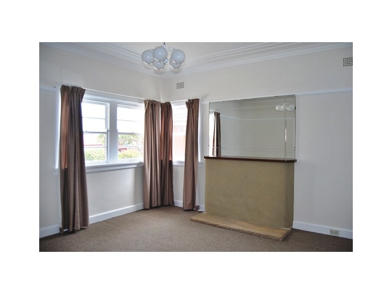 40 Caroline Street, Kingsgrove NSW 2208