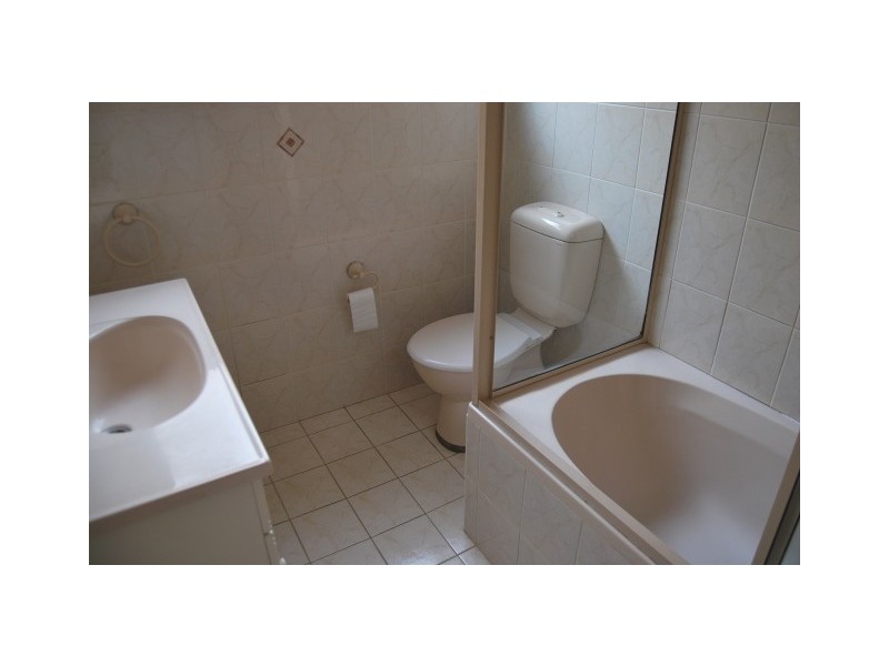 40 Caroline Street, Kingsgrove NSW 2208