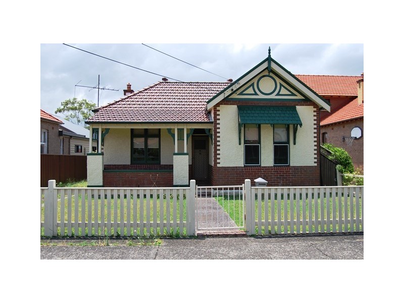 10 Bowood Avenue, Bexley NSW 2207