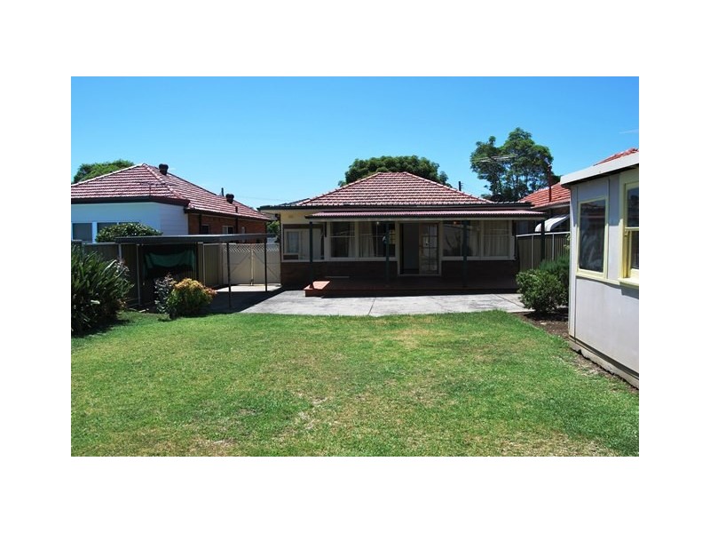 9 Fleming Street, Beverly Hills NSW 2209