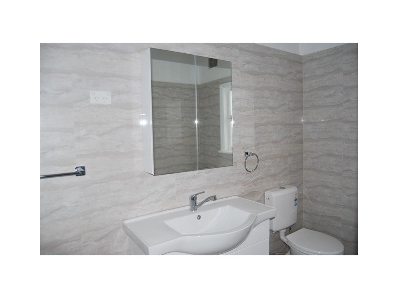 90 Caroline Street, Kingsgrove NSW 2208