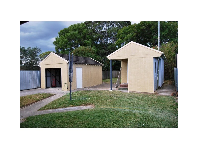 90 Caroline Street, Kingsgrove NSW 2208