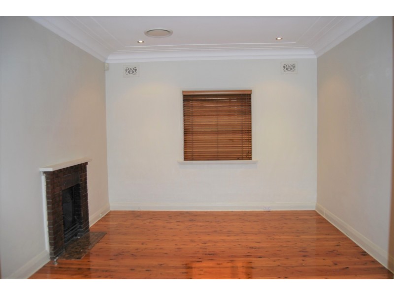 15 Young Street, Penshurst NSW 2222