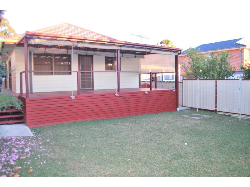 15 Young Street, Penshurst NSW 2222