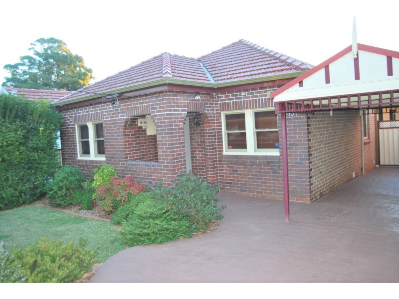 15 Young Street, Penshurst NSW 2222