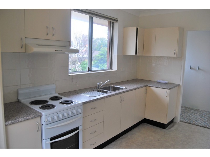 4/42 Beaumont Street, Campsie NSW 2194