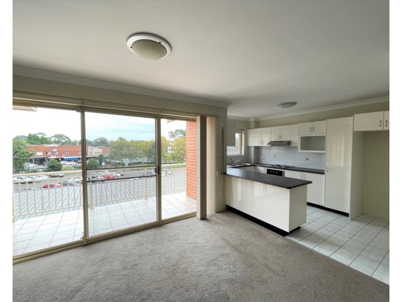 10/8-20 Sarsfield Circuit, Bexley North NSW 2207