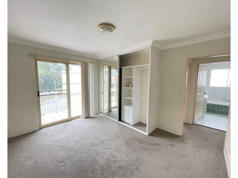 10/8-20 Sarsfield Circuit, Bexley North NSW 2207