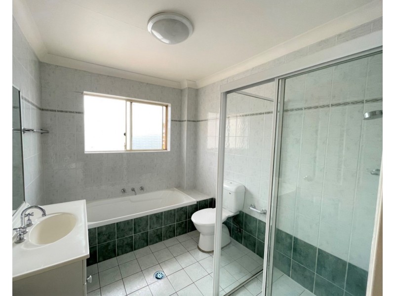 10/8-20 Sarsfield Circuit, Bexley North NSW 2207