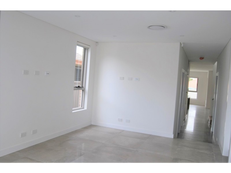 20 Bennett Street, Kingsgrove NSW 2208