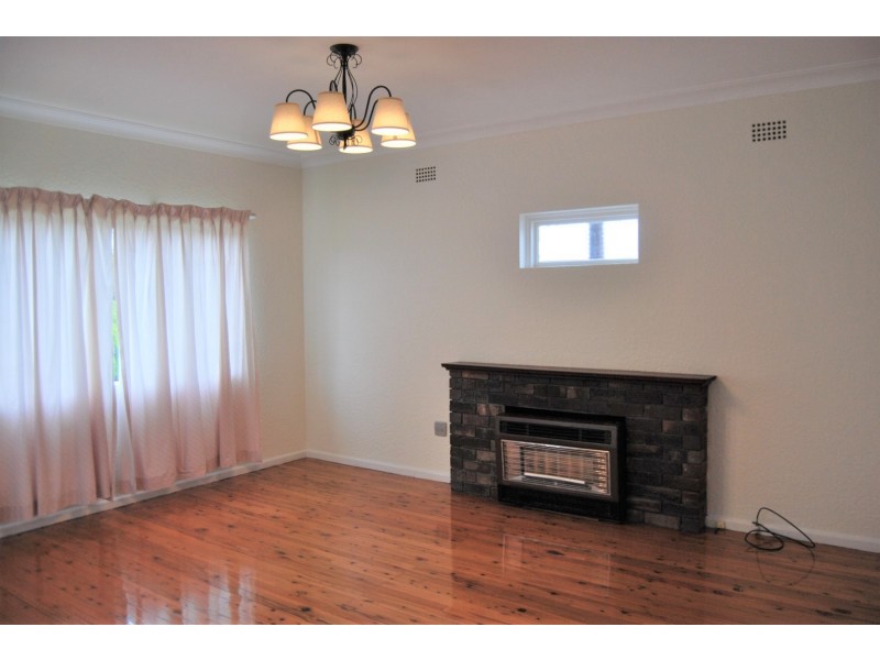 4 Morris  Avenue, Kingsgrove NSW 2208