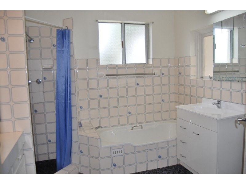 4 Morris  Avenue, Kingsgrove NSW 2208