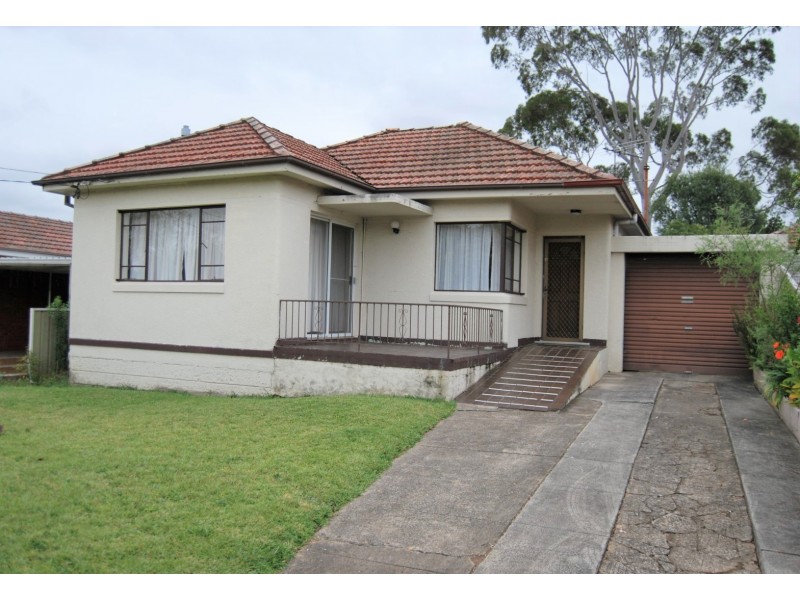 4 Morris  Avenue, Kingsgrove NSW 2208