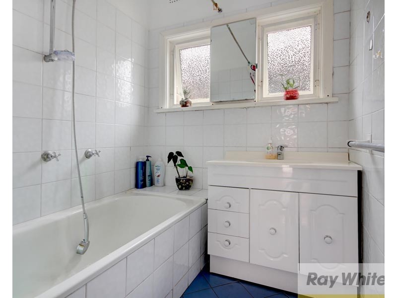 27 Caroline Street, Kingsgrove NSW 2208