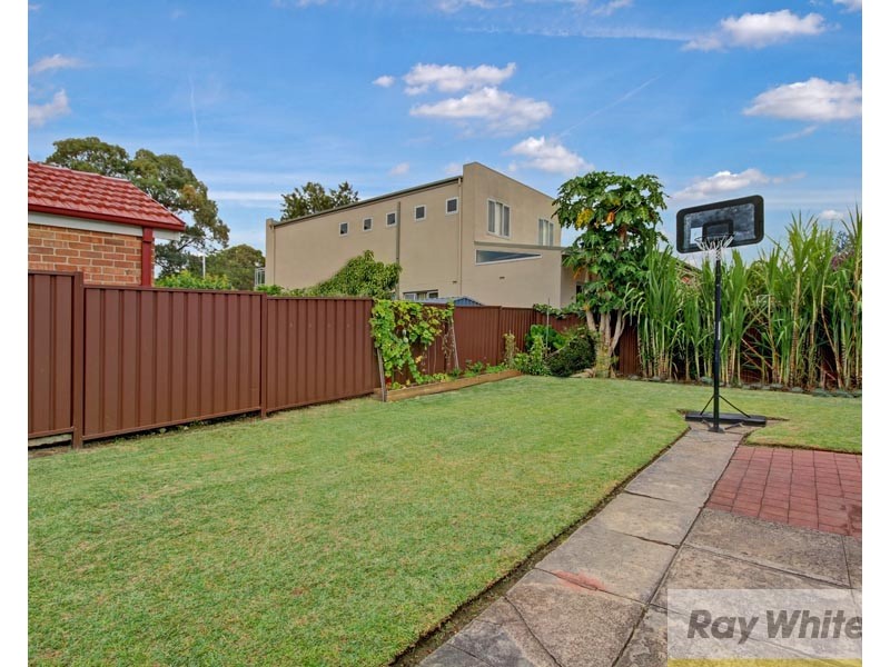 27 Caroline Street, Kingsgrove NSW 2208