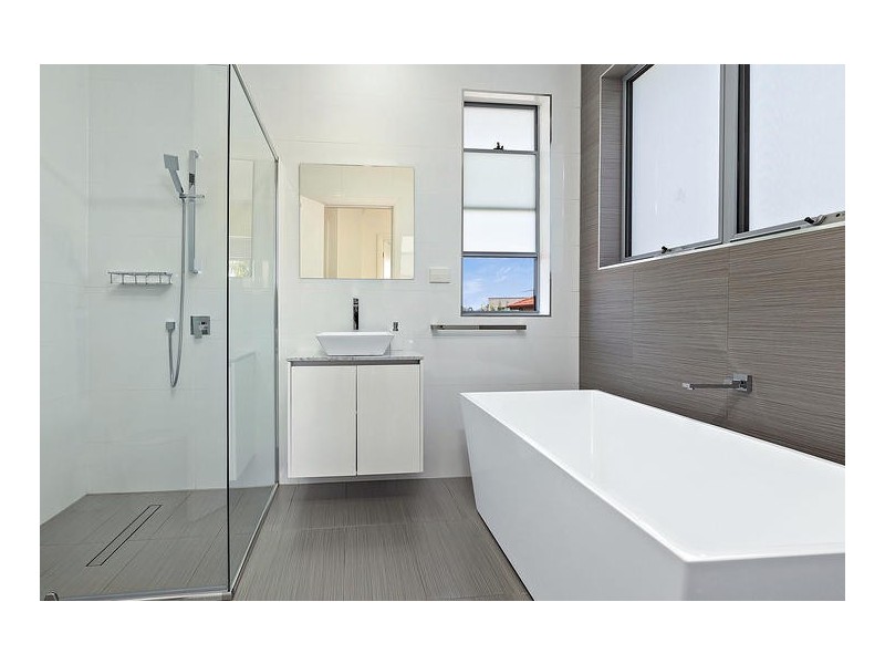 4A Edgar Crescent, Belfield NSW 2191