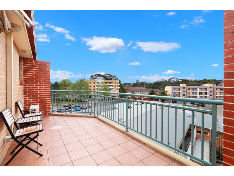 24/22-40 Sarsfield Circuit, Bexley North NSW 2207